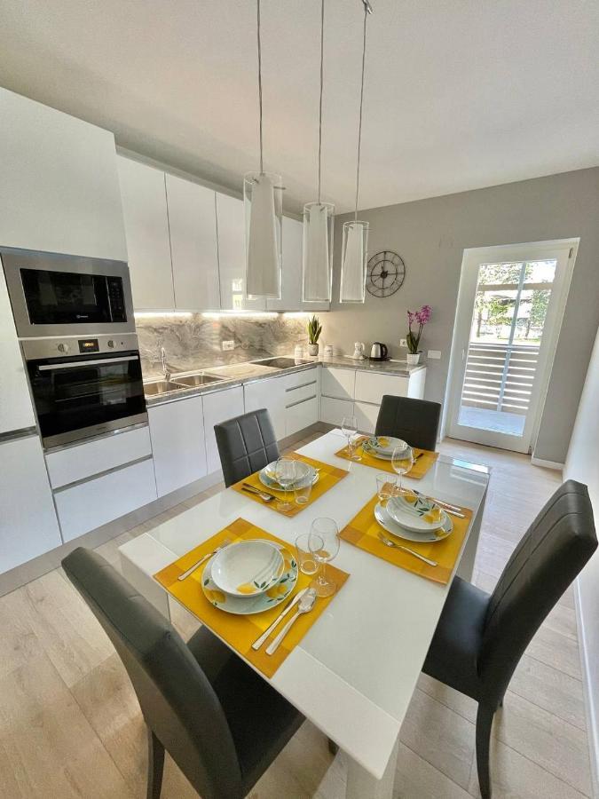 Le Terrazze Living Apartment Riva del Garda Luaran gambar
